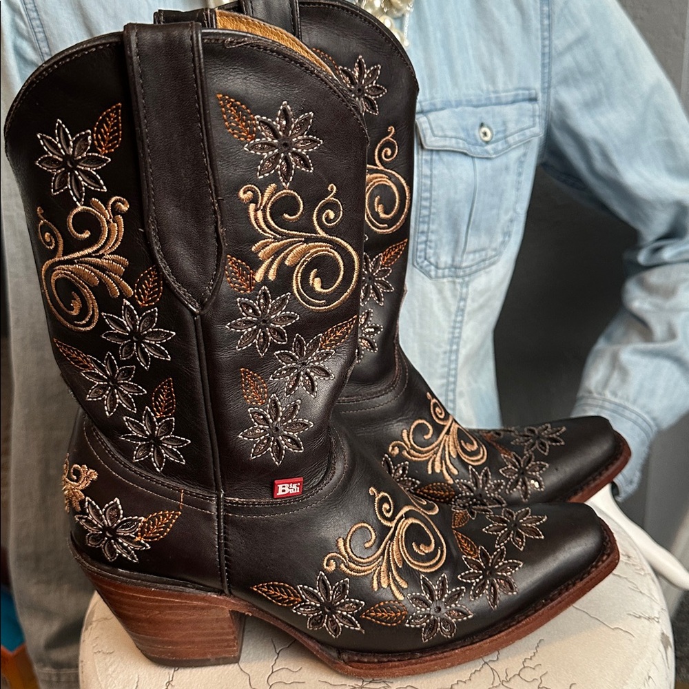 Women’s Dark Brown Embroidered Heeled Cowboy Boots - Picture 2 of 11